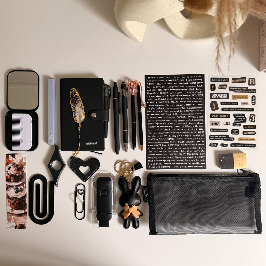 Black 🖤 bookish bundle