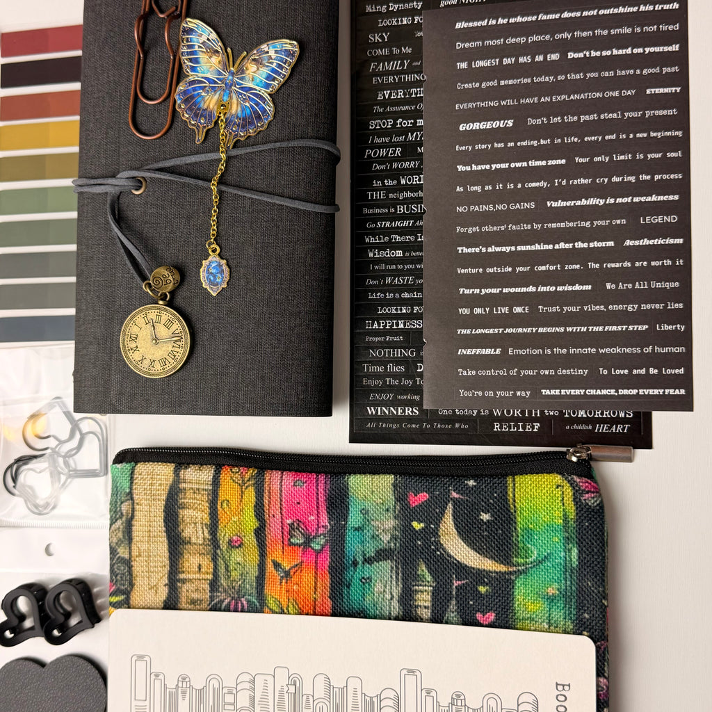 Black bookish bundle 📚