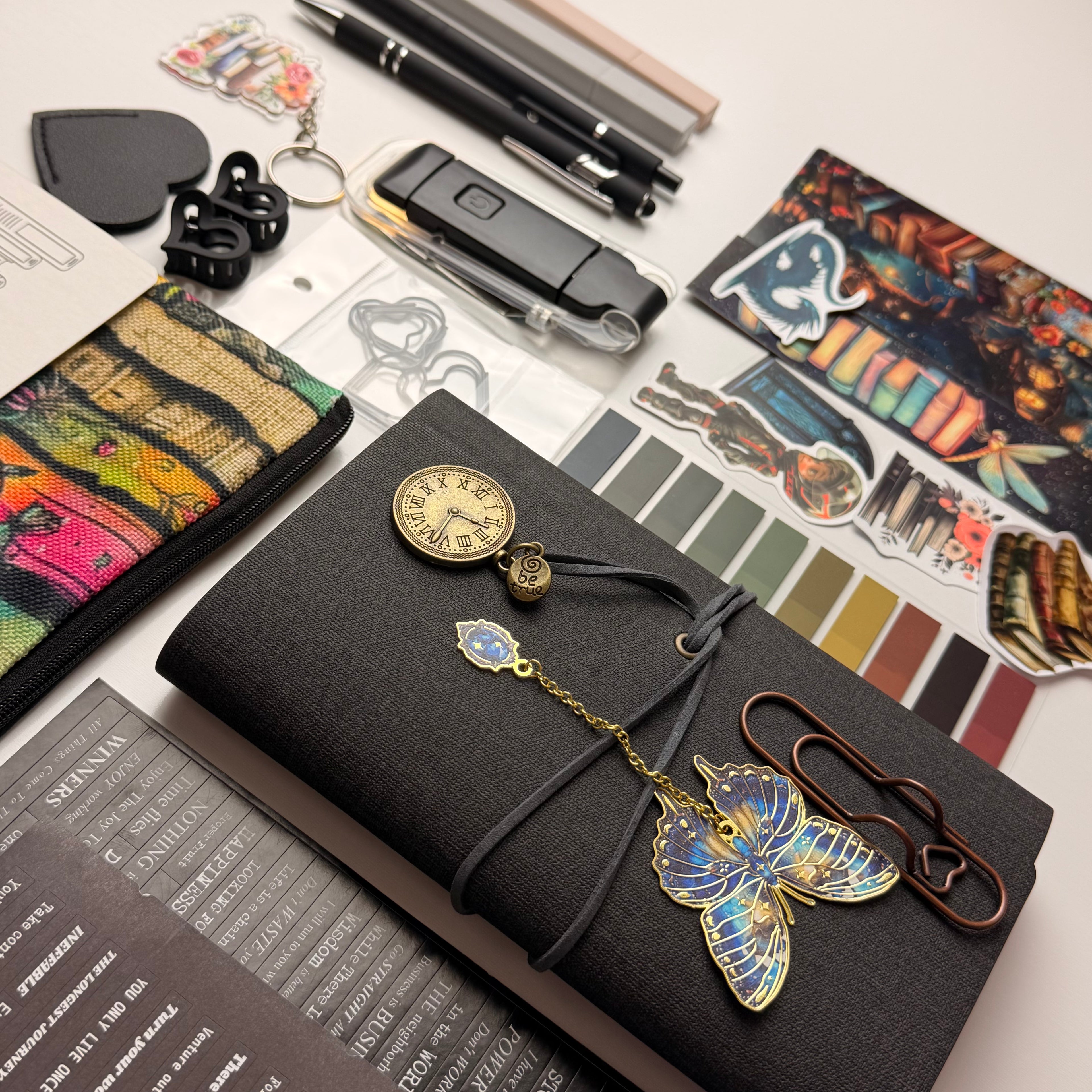 Black bookish bundle 📚